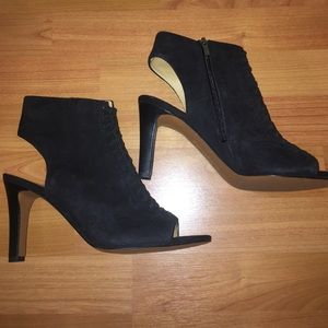 Peep toe Franco Sarto Pumps. Size 9.